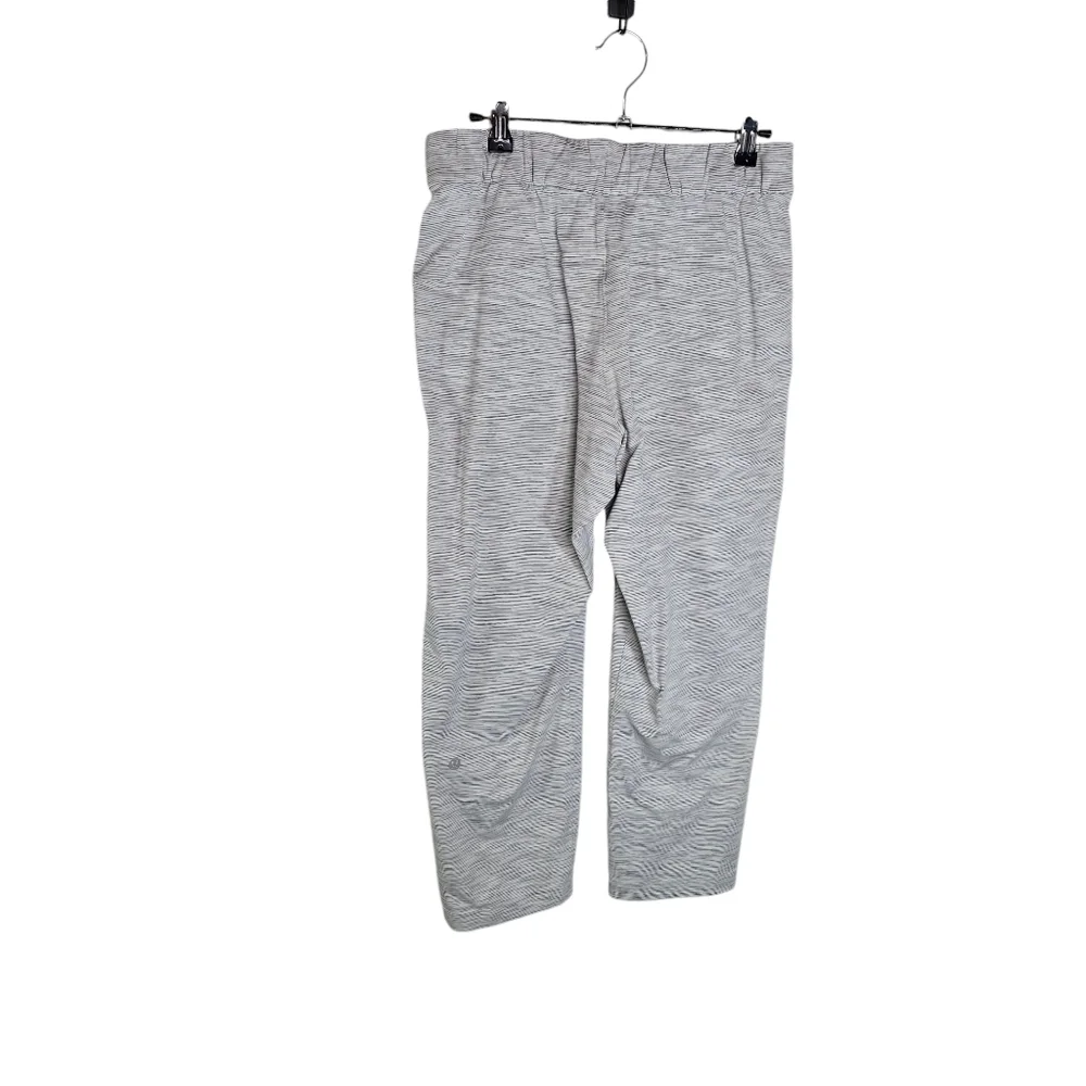Lululemon mid rise barrel leg cropped pants
